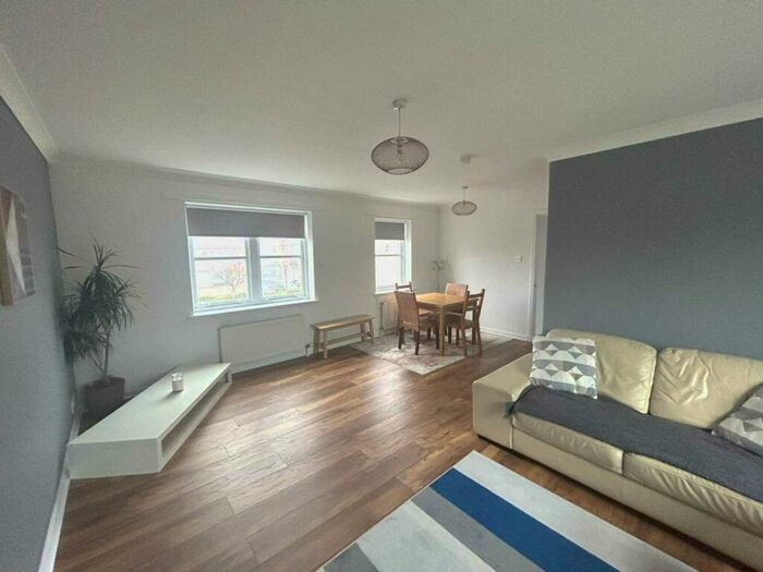 2 Bedroom Cottage To Rent In Kirklands, Renfrew, PA4