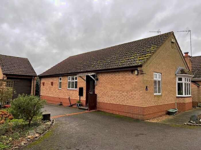 3 Bedroom Bungalow To Rent In Woodhouse Close, Wisbech St. Mary, Wisbech, PE13