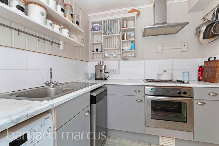 1 Bedroom Flat For Sale In Devonshire Road, Sutton, SM2