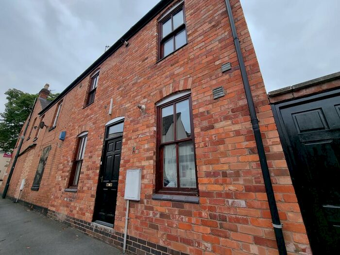 3 Bedroom Town House To Rent In A Willes Road, Leamington Spa, CV31