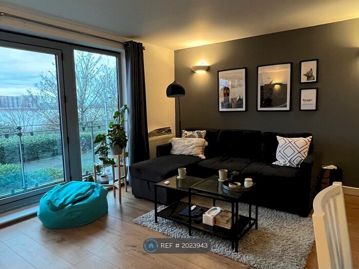 2 Bedroom Flat To Rent In Merbury Close, London, SE28