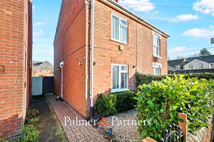 3 Bedroom Semi Detached House For Sale In King Coel Road, Lexden, Colchester, Essex, CO3