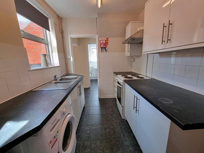 5 Bedroom Terraced House To Rent In Shrubland Street, Leamington Spa, CV31