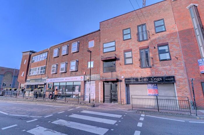 2 Bedroom Apartment To Rent In Oxford Street, High Wycombe, Buckinghamshire, HP11