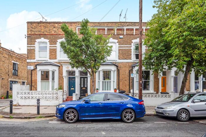 4 Bedroom Terraced House For Sale In Hollar Road, London, N16
