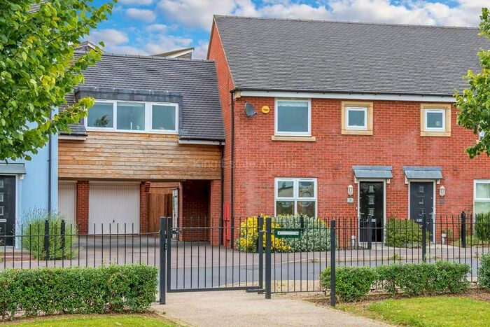 3 Bedroom Semi-Detached House To Rent In Cranmore Circle, Broughton, Milton Keynes, Buckinghamshire MK10