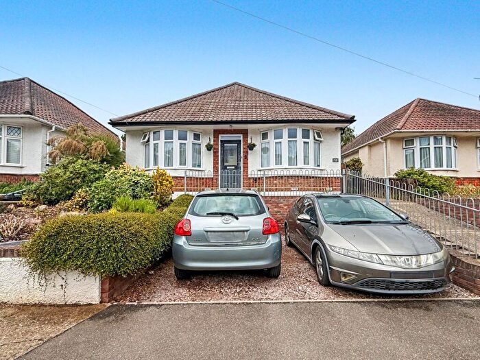 3 Bedroom Bungalow For Sale In Oulton Road, Ipswich, IP3