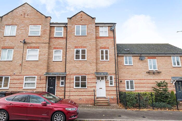 3 Bedroom Terraced House For Sale In Parkinson Drive, Chelmsford, CM1