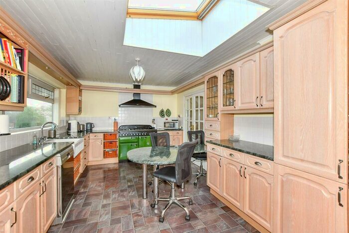 3 Bedroom Detached Bungalow For Sale In Waldershare Road, Ashley, Kent, CT15