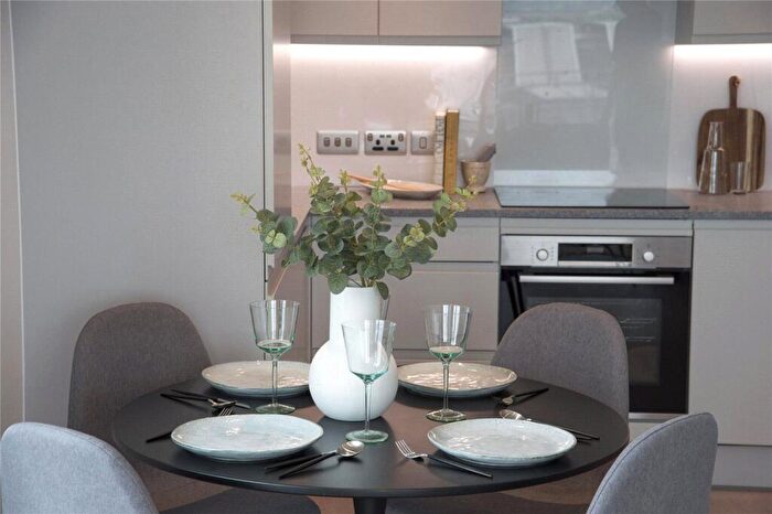 2 Bedroom Apartment To Rent In Thames Quarter, Napier Road, Reading, RG1