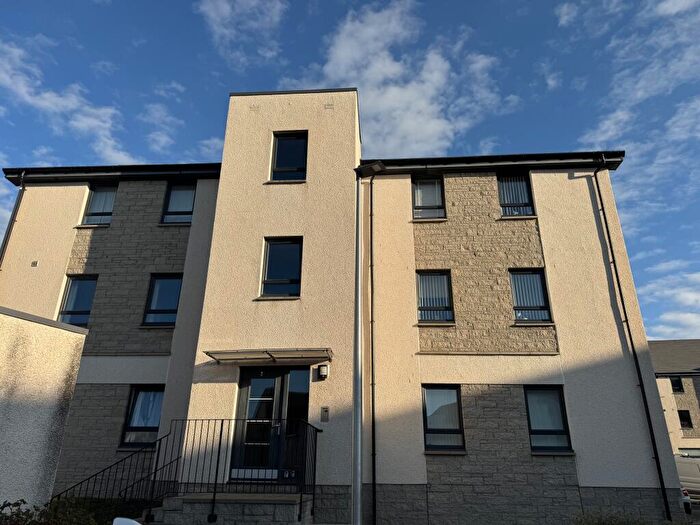 2 Bedroom Apartment To Rent In Flat, Fisher Place, Edinburgh, EH17