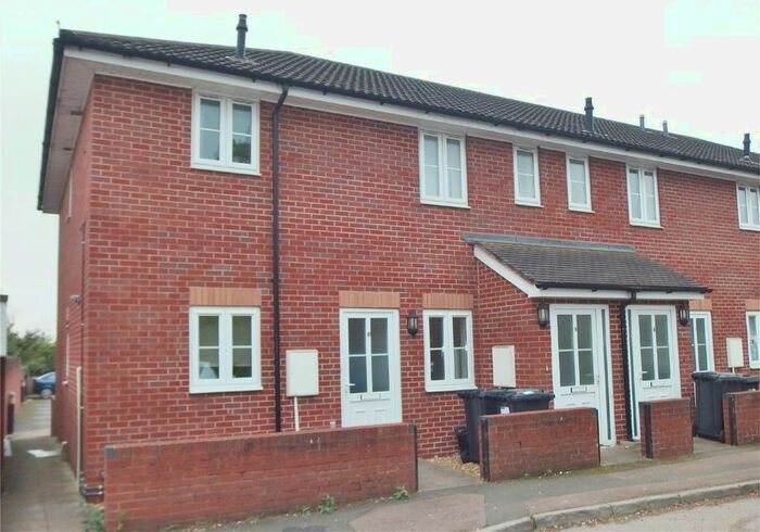 2 Bedroom Flat To Rent In Highland Court, Lydney, GL15