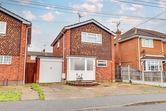 3 Bedroom Detached House For Sale In Waarden Road, Canvey Island, SS8