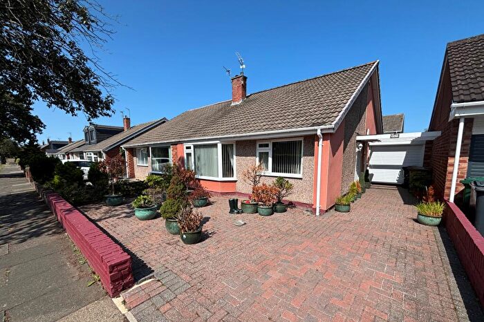 2 Bedroom Semi-Detached Bungalow For Sale In Woodburn Drive, Whitley Lodge, Whitley Bay, NE26