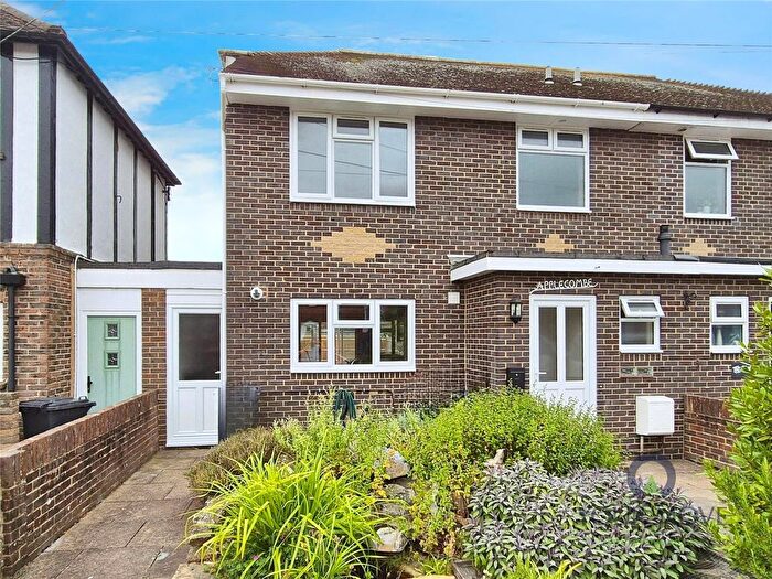 4 Bedroom Semi-Detached House To Rent In Western Road, Hailsham, East Sussex, BN27