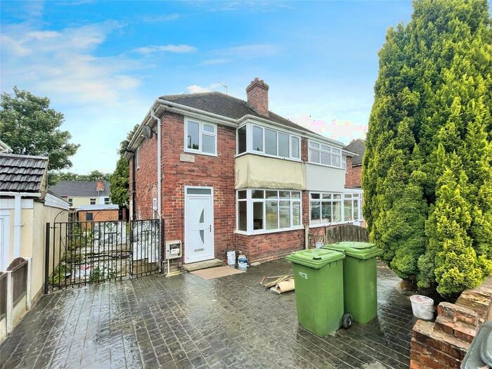 3 Bedroom Semi-Detached House To Rent In Lawfred Avenue, Wolverhampton, West Midlands, WV11