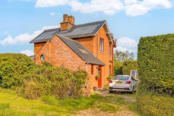 3 Bedroom Detached House For Sale In Caldecote Green, Upper Caldecote, Biggleswade, SG18