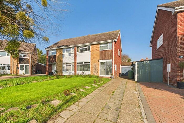 3 Bedroom Semi Detached House For Sale In Stamford Road, Maidenhead, Berkshire, SL6