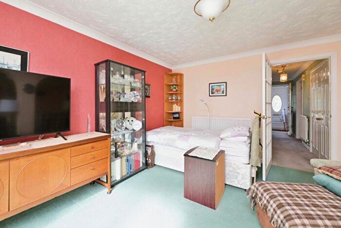 2 Bedroom Semi-Detached House For Sale In Windingbrook Lane, Northampton, Northamptonshire, NN4