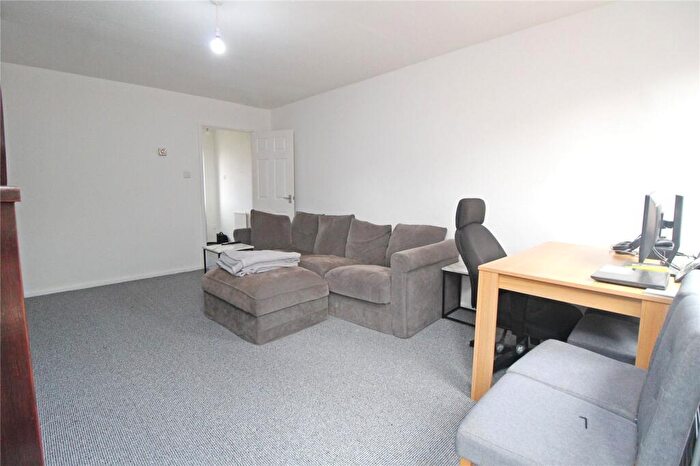 2 Bedroom Terraced House For Sale In Blackmoor Gate, Furzton, Milton Keynes, MK4