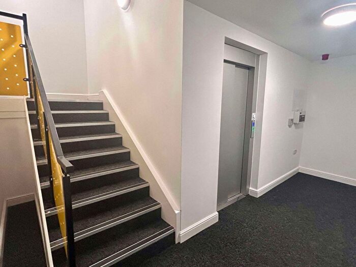 1 Bedroom Flat To Rent In Scholes Lane, St. Helens, WA10