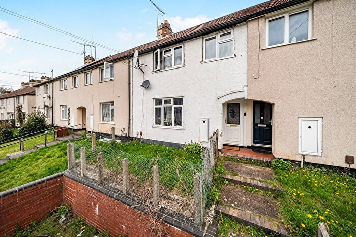 3 Bedroom Terraced House For Sale In Dellfield, St. Albans, AL1