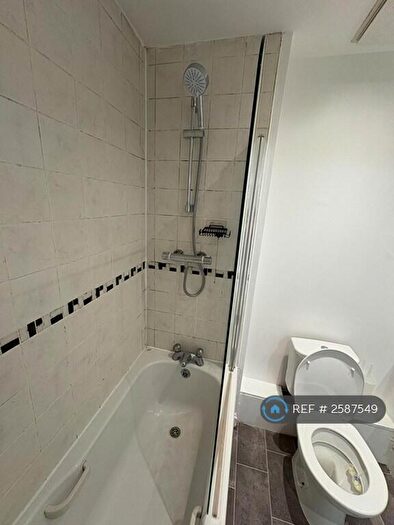 1 Bedroom Flat To Rent In King George Crescent, Wembley, HA0