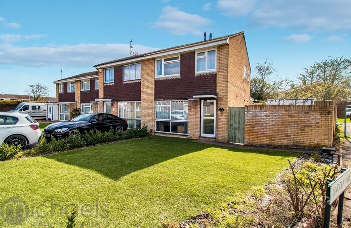 3 Bedroom Semi-Detached House To Rent In Lincoln Way, Colchester CO1