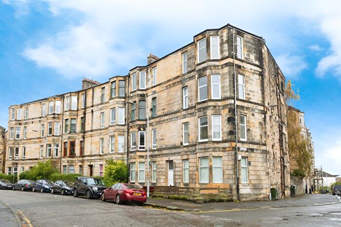 2 Bedroom Flat For Sale In Crossflat Crescent, Paisley, PA1