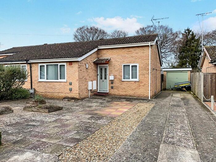 2 Bedroom Semi Detached Bungalow For Sale In Linnet Crescent, Brandon, IP27