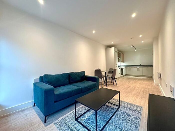 2 Bedroom Flat To Rent In Lombard Street, Birmingham, B12