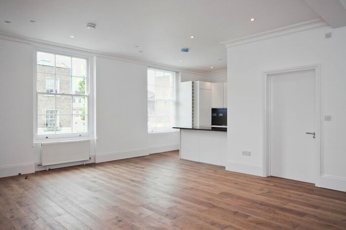 3 Bedroom Flat To Rent In Danbury Street, London, N1