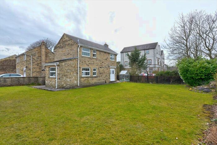 3 Bedroom Detached House To Rent In Piece Fields, Skipton, BD23