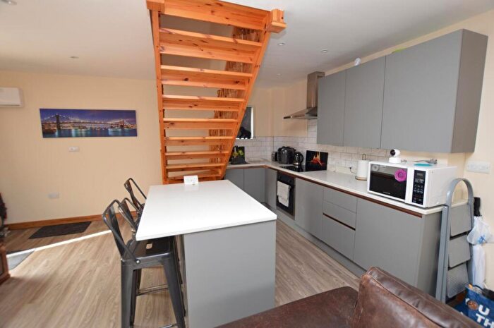 1 Bedroom Detached House To Rent In Hastings Road, Prettgate, CO3