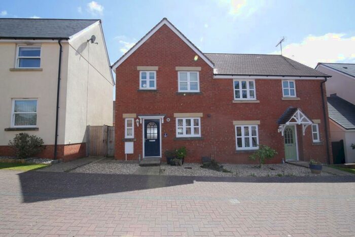 3 Bedroom Detached House To Rent In Tiverton, EX16
