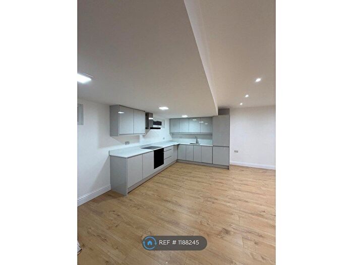 3 Bedroom Terraced House To Rent In Hampton Works, London, SW14