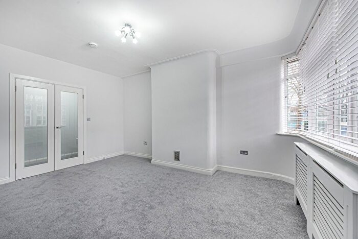 4 Bedroom Flat To Rent In Adelaide Road, Belsize Park, London, NW3