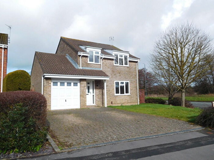 4 Bedroom Detached House To Rent In Hartley Close, Chipping Sodbury, BS37