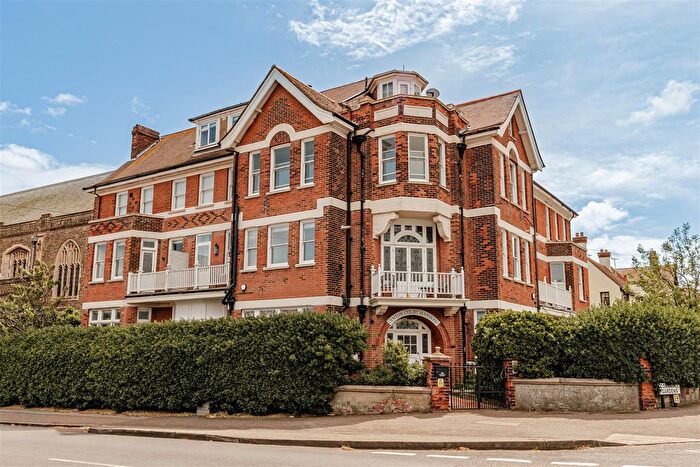 1 Bedroom Flat For Sale In Eastern Esplanade, Margate, CT9