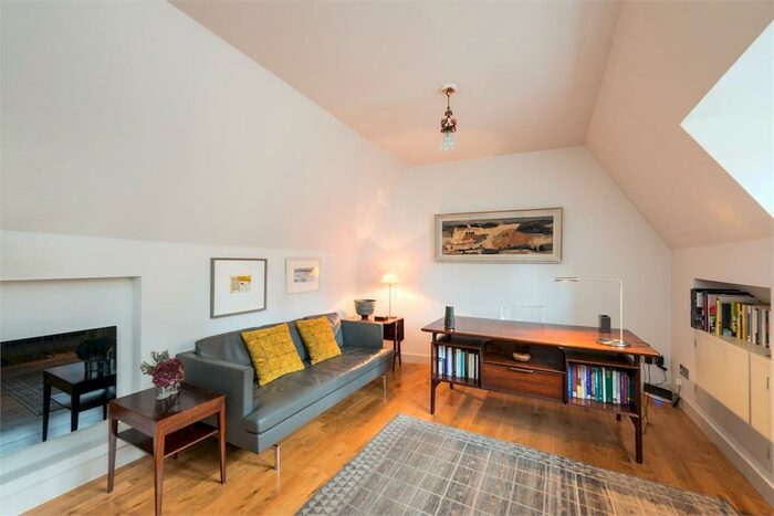 1 Bedroom Flat To Rent In Well Court Edinburgh United Kingdom, EH4