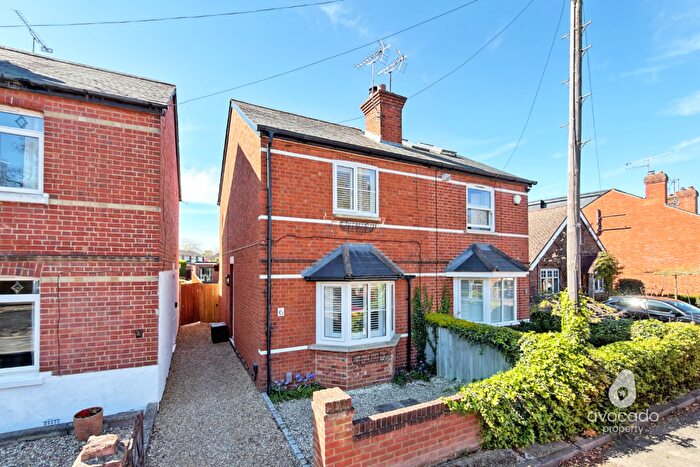 4 Bedroom Semi Detached House For Sale In Stanley Road, Wokingham, RG40