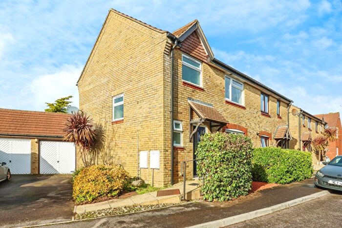 3 Bedroom Semi Detached House For Sale In Jacobs Road, Poole, Dorset, BH15