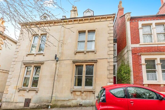 4 Bedroom Terraced House For Sale In Byron Place, Bristol, BS8
