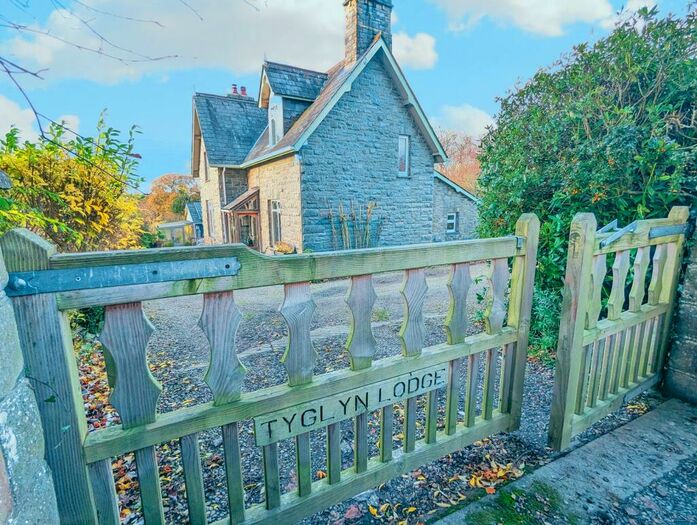 3 Bedroom Detached House For Sale In Ciliau Aeron, Lampeter, Ceredigion., SA48