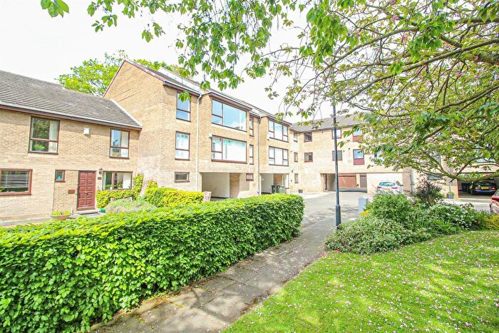 2 Bedroom Flat To Rent In Low Gosforth Court, Gosforth, Newcastle Upon Tyne, NE3