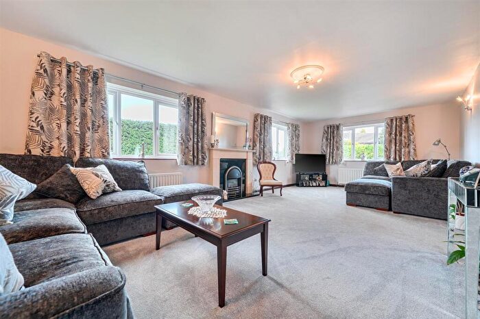 4 Bedroom Detached Bungalow For Sale In Rheda Park, Frizington, CA26