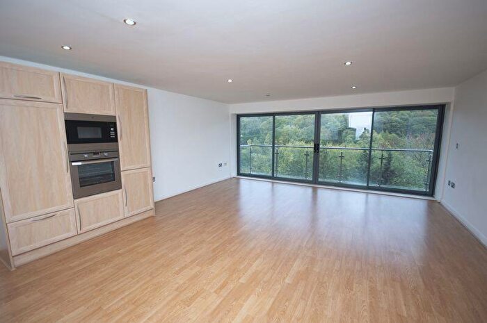 2 Bedroom Apartment To Rent In Riverview, Ripponden, HX6