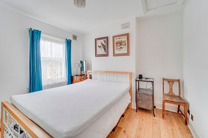 3 Bedroom Terraced House For Sale In Marlborough Road, London, N19