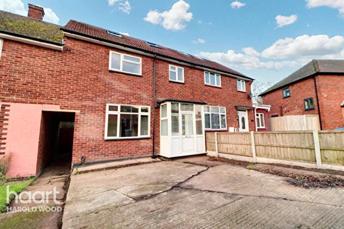 5 Bedroom Terraced House For Sale In Sedgefield Crescent, Harold Hill, RM3