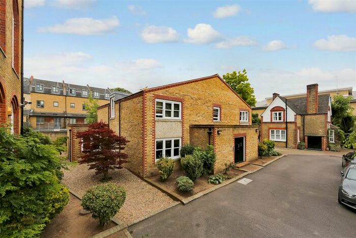 2 Bedroom Flat To Rent In Reed Place, London, SW4